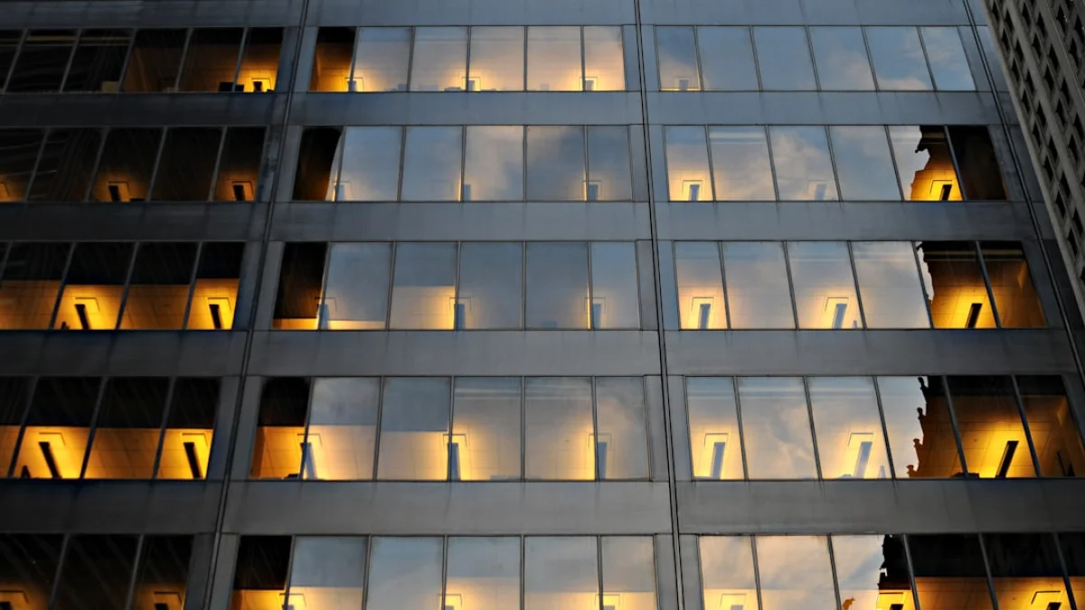 AIリストラは本当にAIのせい？現場で検証する