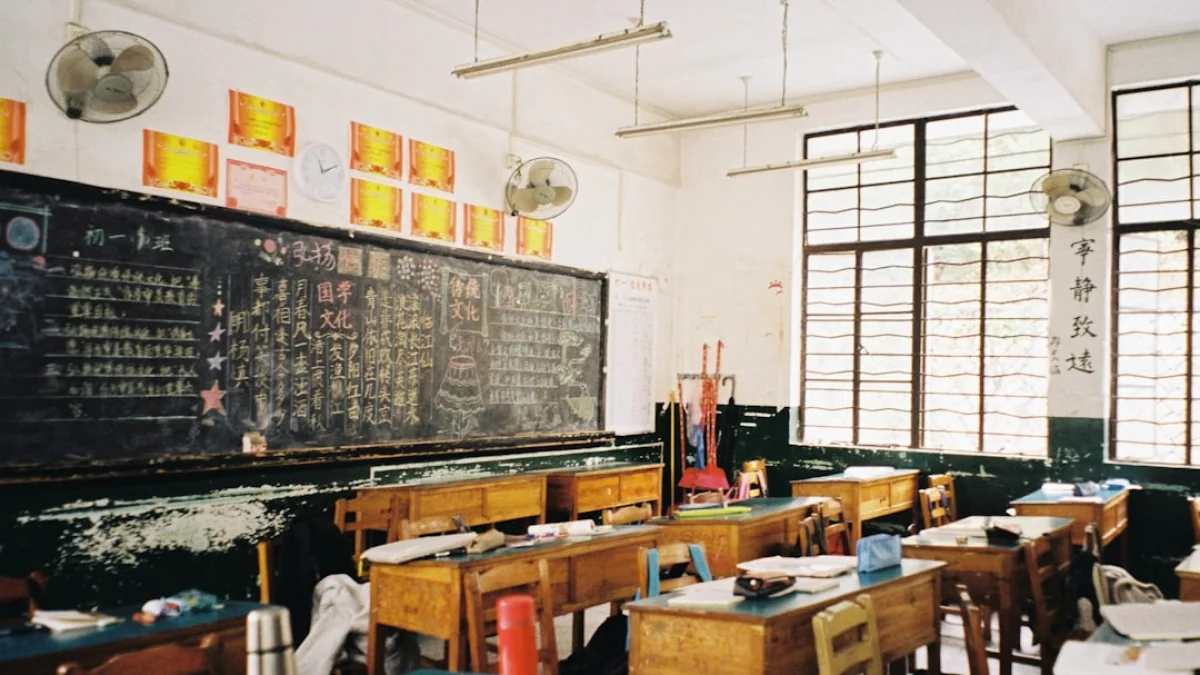 教員向けChatGPTが米国で2027年まで無料