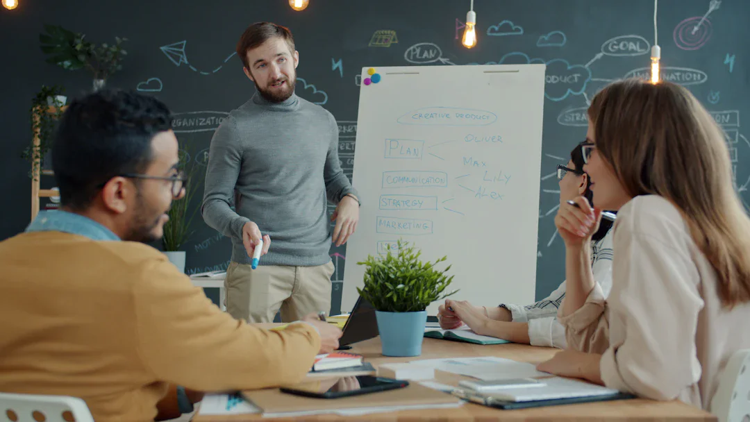 企業コミュニケーションに ChatGPT の痕跡：独特フレーズが4年で倍増を繰り返す