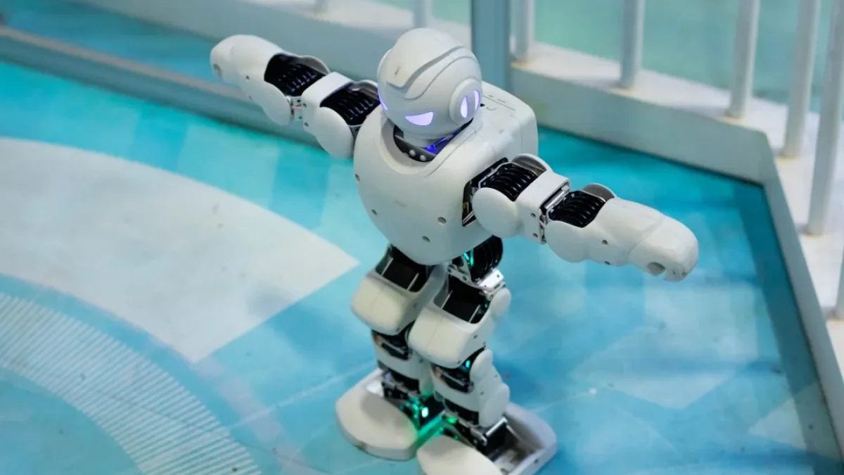 ディズニー流 ロボの“優雅な着地”設計術