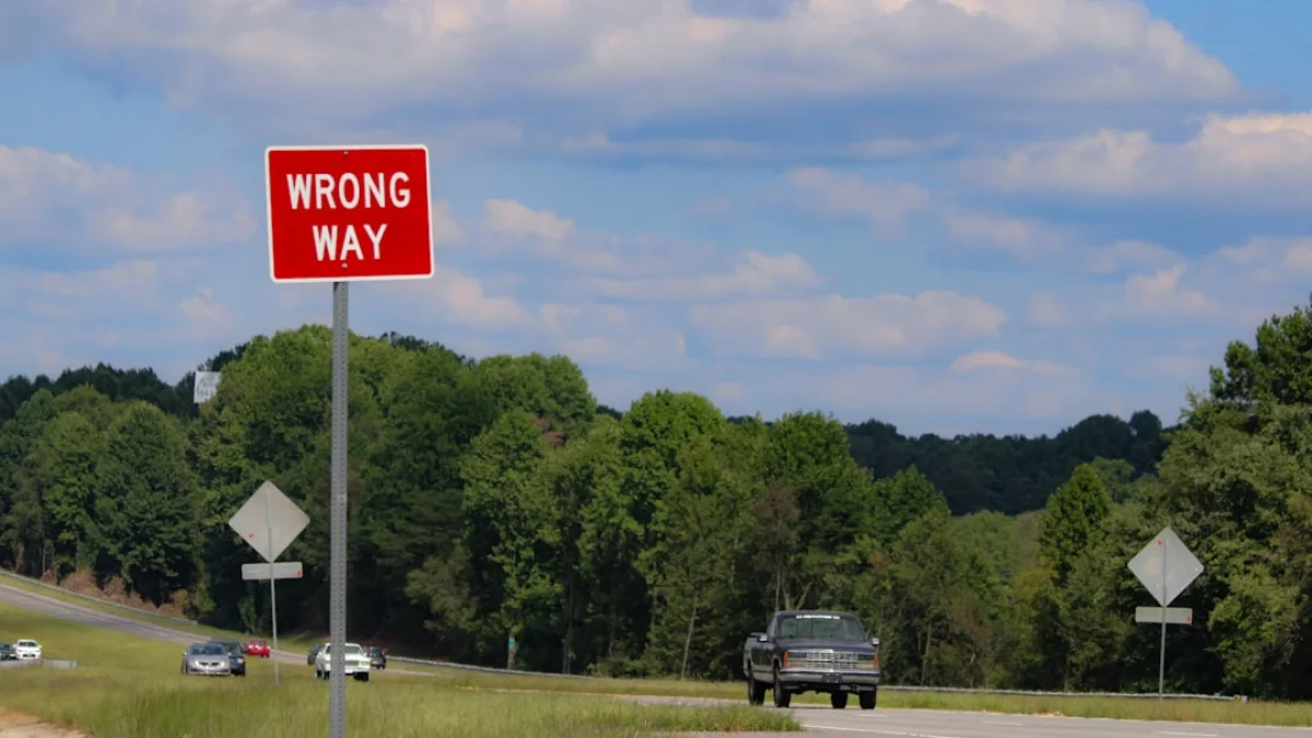 看板の言葉で自動運転が変わるのか？研究が示す課題