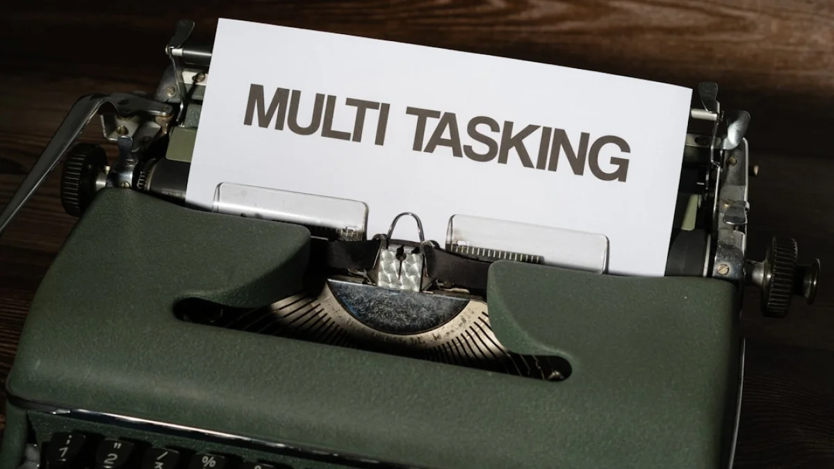 複数エージェント訓練は協調を強化するか