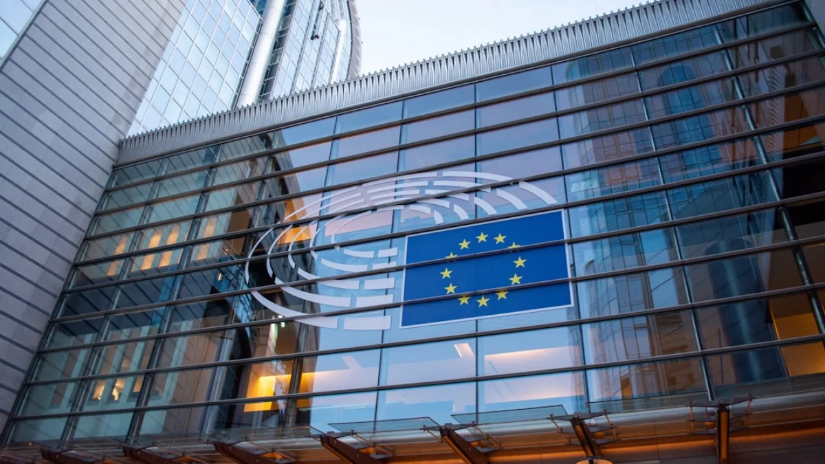 EUが公式発表のAI生成を全面禁止：狙いと影響