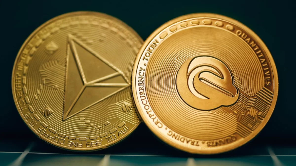 偽レビューと仮想通貨の裏側：5社関与の実態