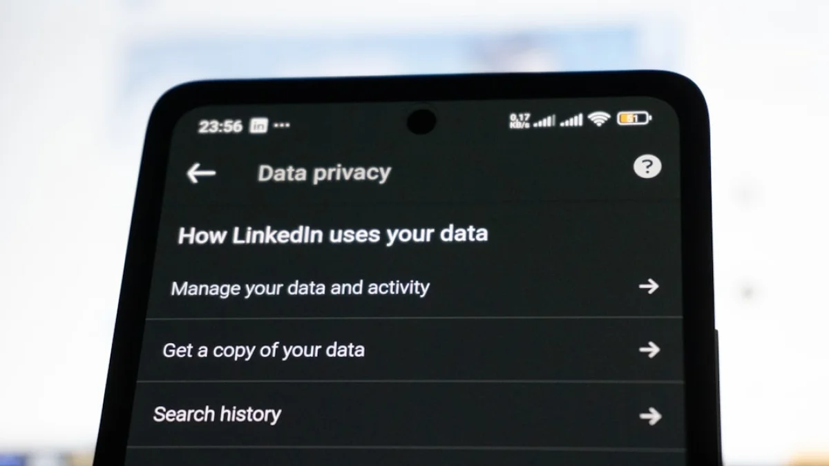 AI更新に残る『指紋』が浮かび上がらせる新リスク