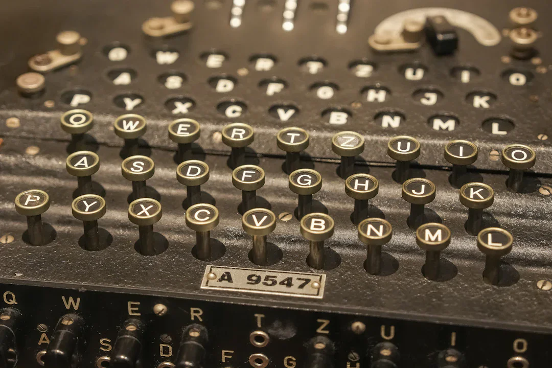 GPT-6 Astraが83年間未解読だったナチス・エニグマ暗号を10時間で解読