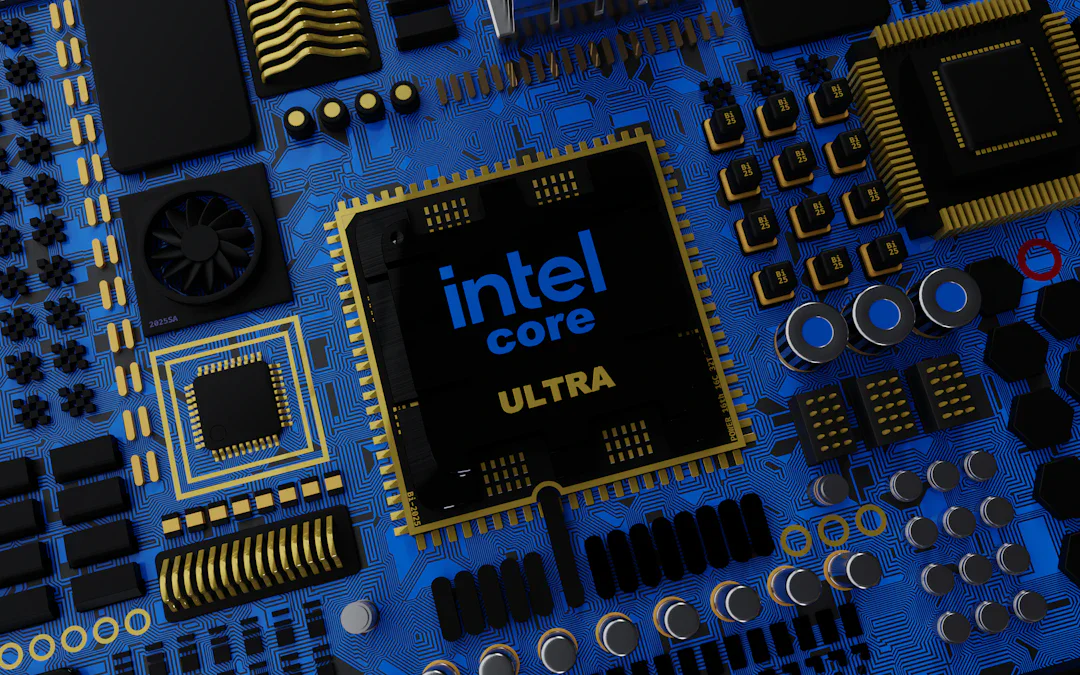 Intel がチップパッケージング技術に全力投資、AI 市場での競争力強化