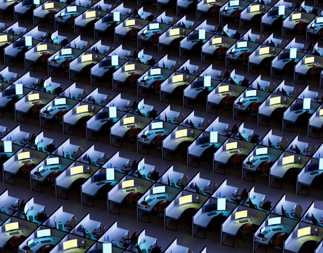 Meta・Microsoft が大型人員削減――AI 投資拡大で『効率化』を指示