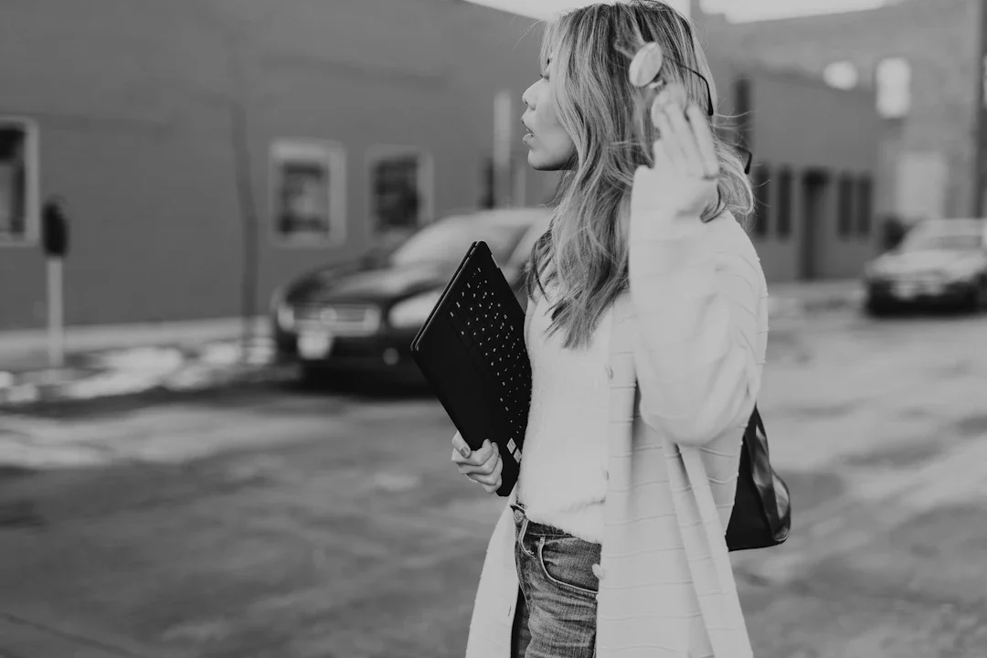 MetaがMark Zuckerbergのデジタルアバターを従業員向けに展開、CEO本人が訓練