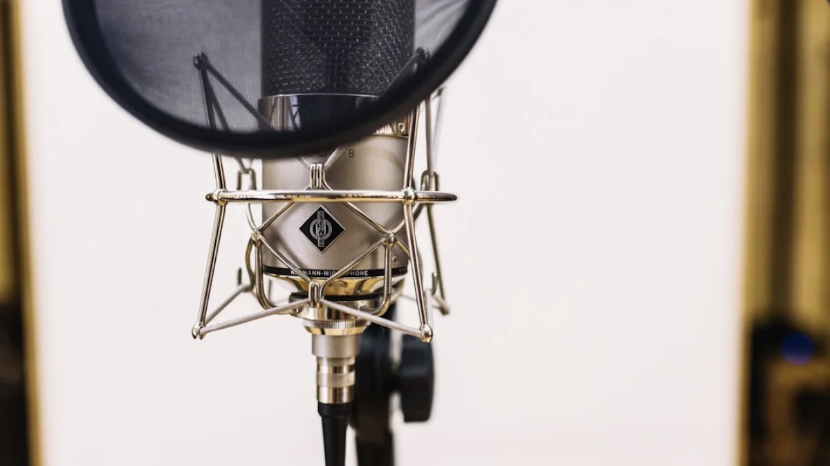 数秒で歌声を再現するAIを防ぐ新技術登場