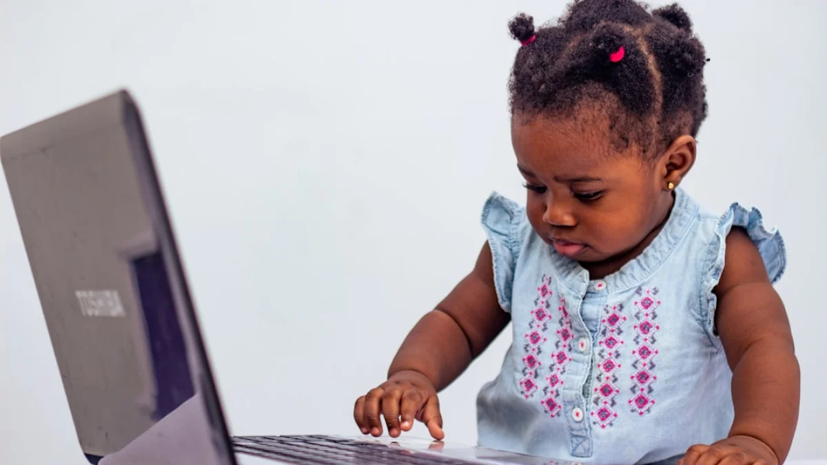 スペイン、AI生成の児童被害素材でSNS捜査へ