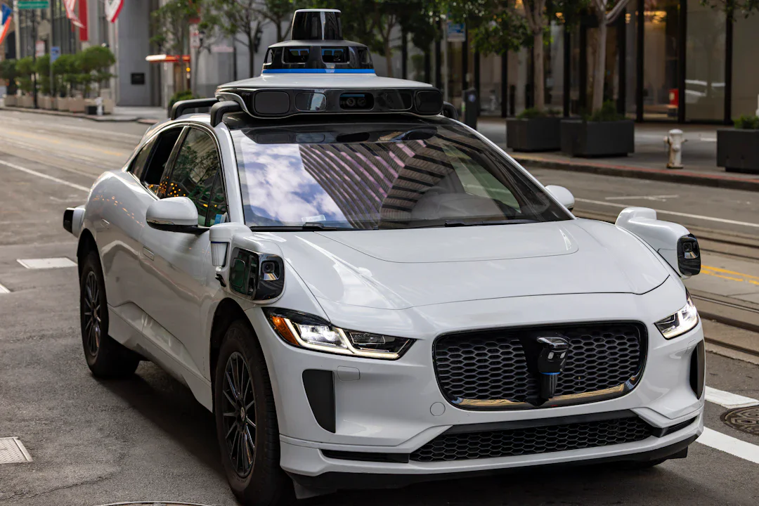 Waymo が自社開発の高性能チップ搭載、Nvidia 依存から脱却へ