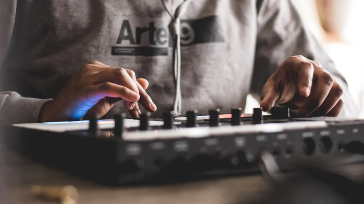 SunoとUdioが音楽業界を揺るがす理由