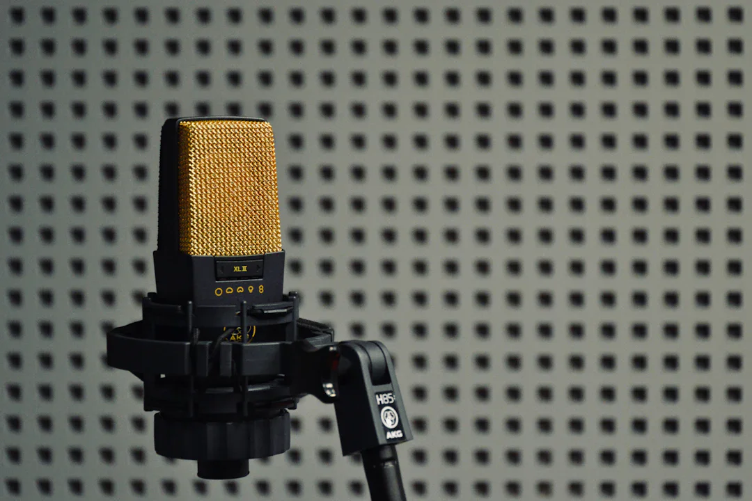 xAI、Custom Voices で独自音声クローン機能をリリース——1分の録音で AI 音声生成